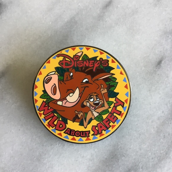 Bundle of Vintage Disney Pins - Picture 3 of 5